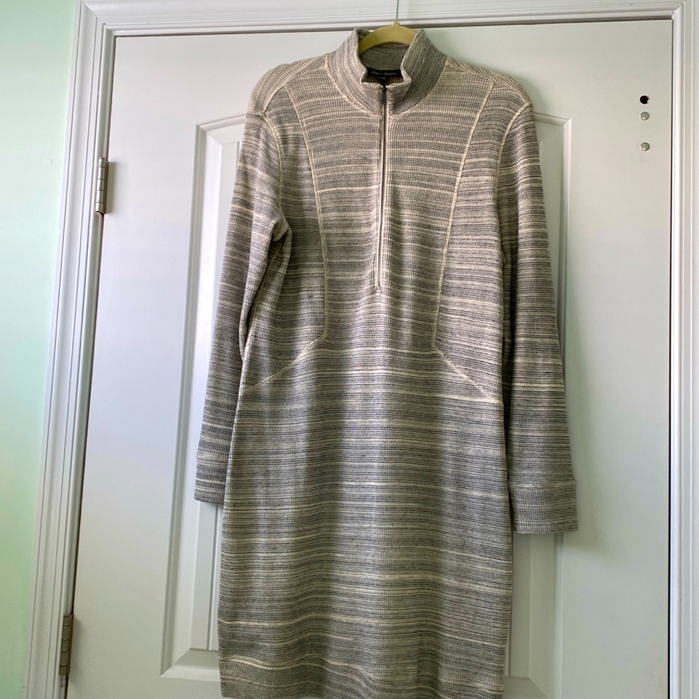 Tommy Bahama Long Sleeve dress